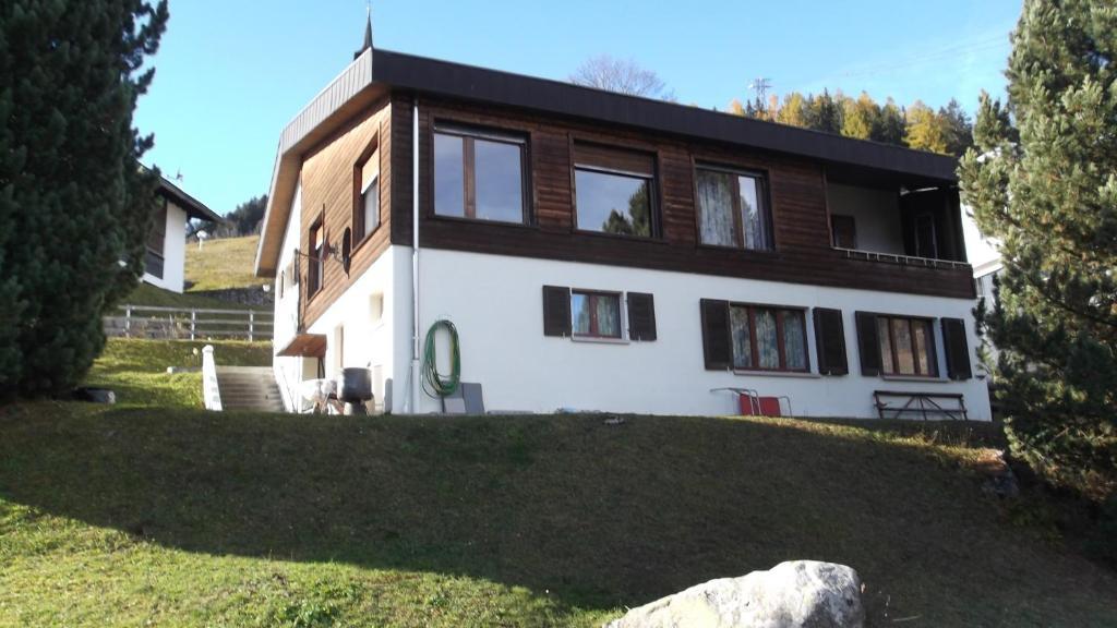 Appartamento Casa Collina Disentis Esterno foto